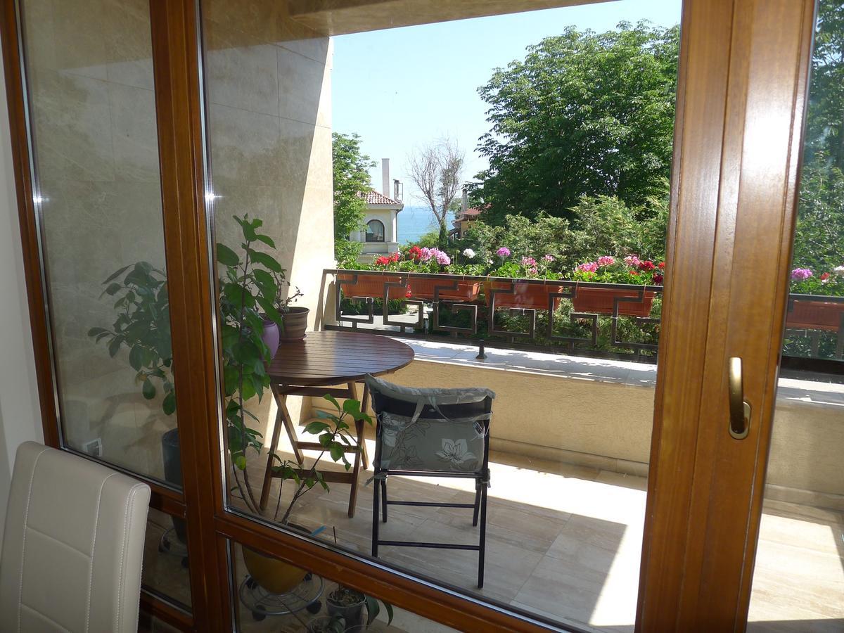Sea Garden Lux Apartment Varna Esterno foto