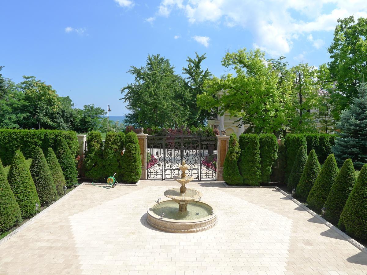 Sea Garden Lux Apartment Varna Esterno foto