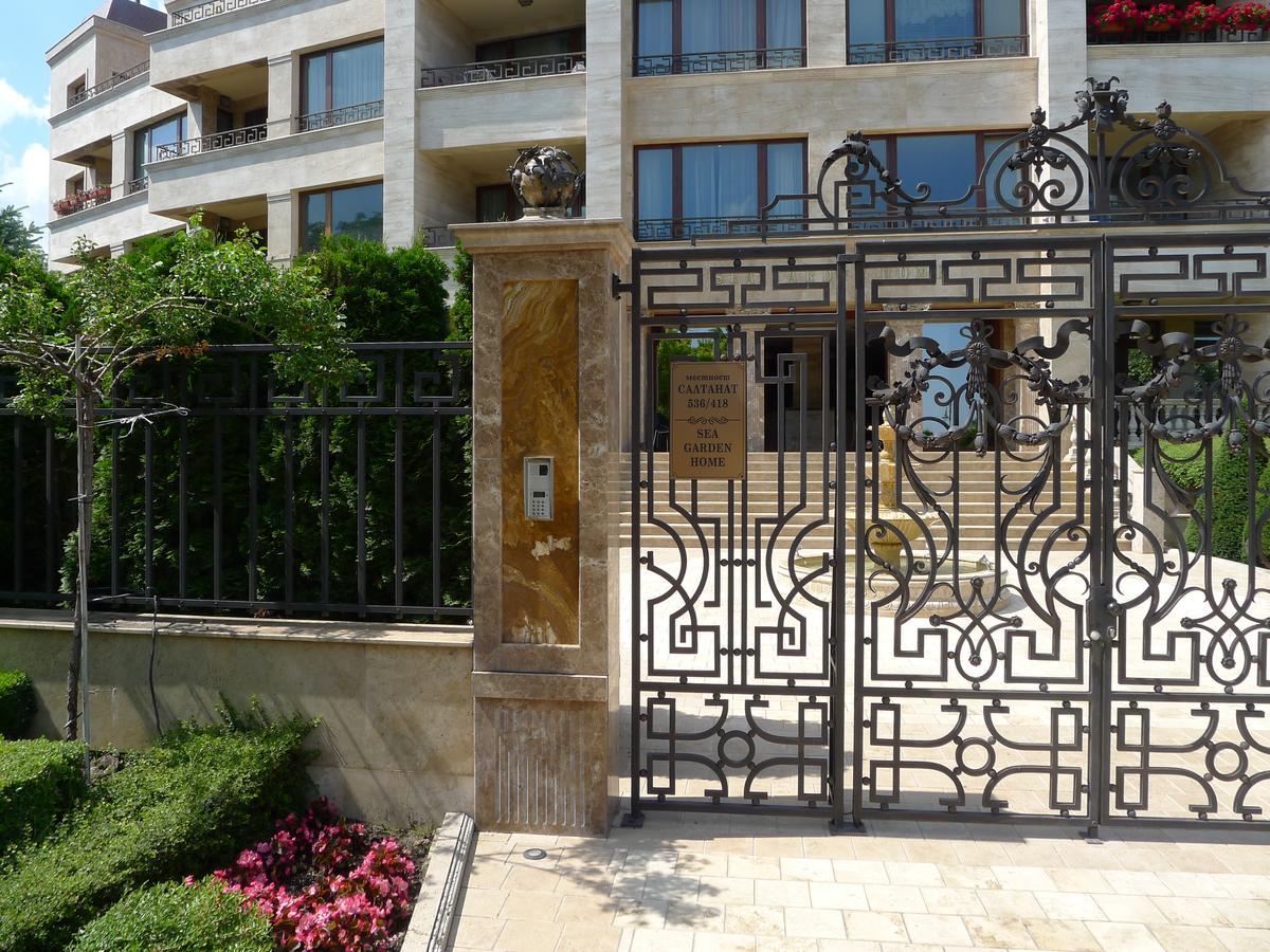 Sea Garden Lux Apartment Varna Esterno foto